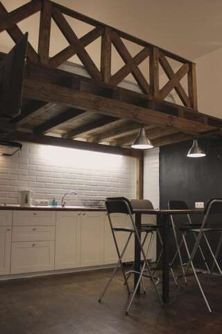 Апартаменты Brestappart Studio Dzerzhynskogo Брест Двухуровневый номер-студио-4